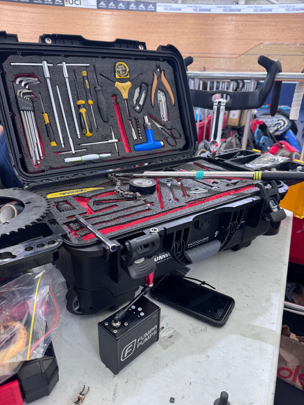 Fumpablack 200psi bike pump